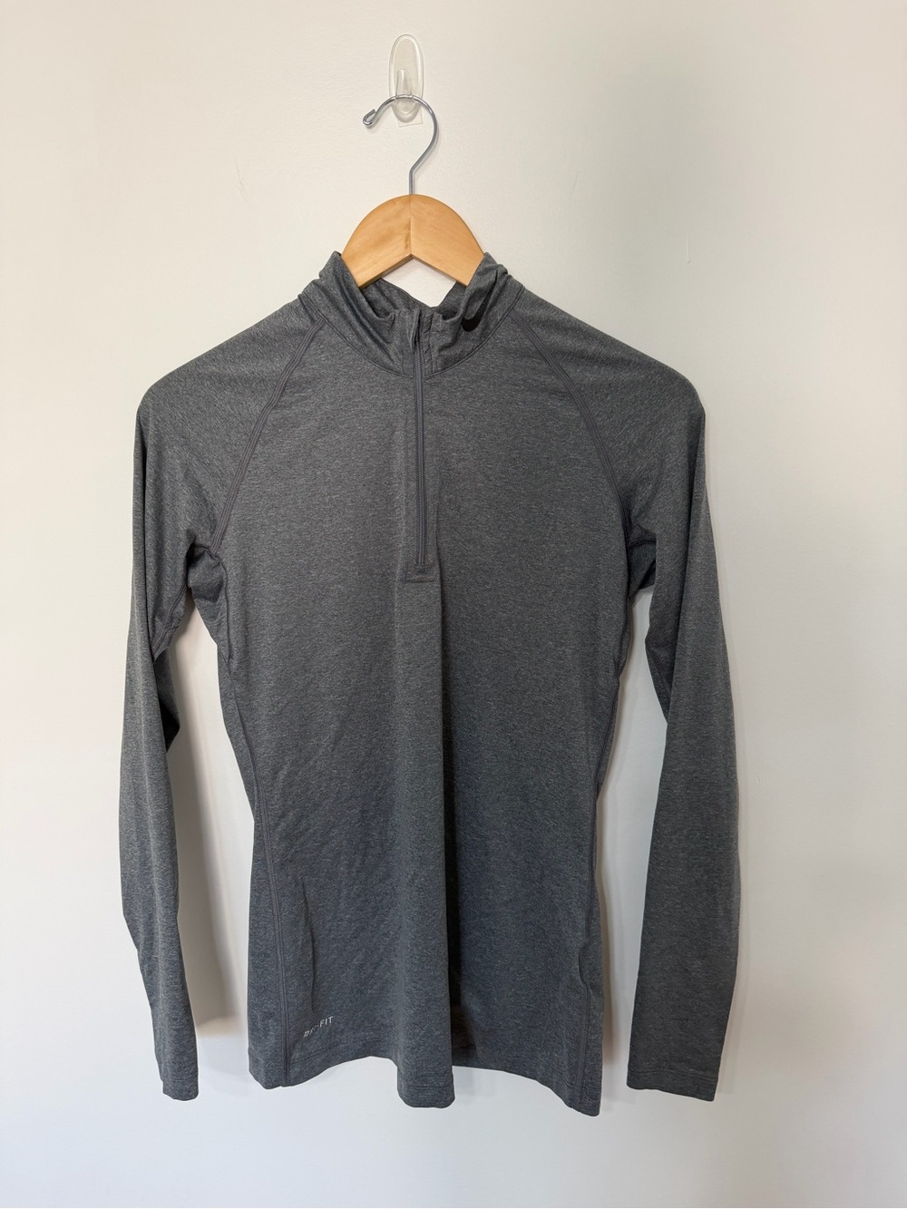 Nike Pro Dri-FIT 1/4 Zip Pullover Gray Long Sleeve Athletic Running Top M Logo